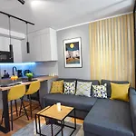 Apartman Bee One *