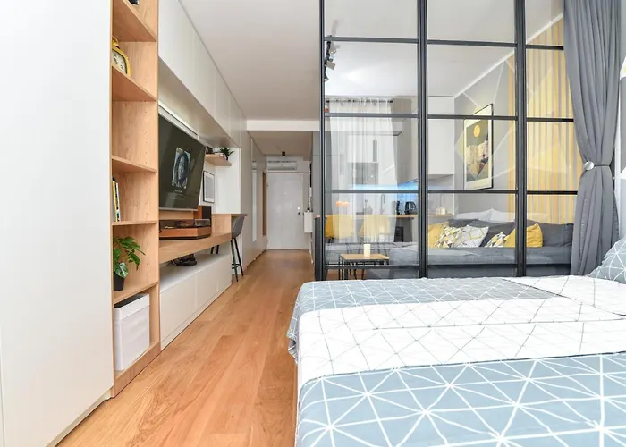 Bee One دوبروفينك