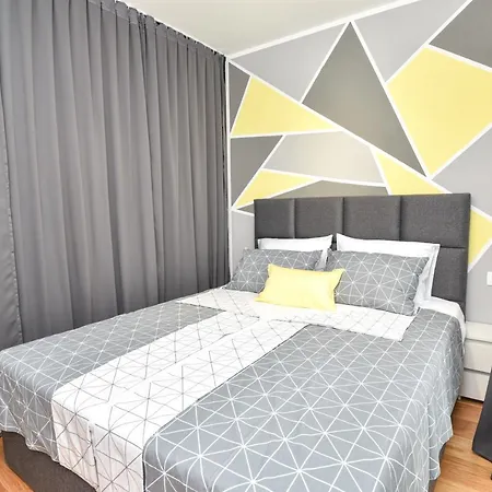 Bee One Apartman *