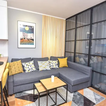 Apartman Bee One *